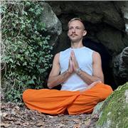 Offro lezioni private di Hatha Yoga con approccio Anukalana, più fluido e adatto a tutti